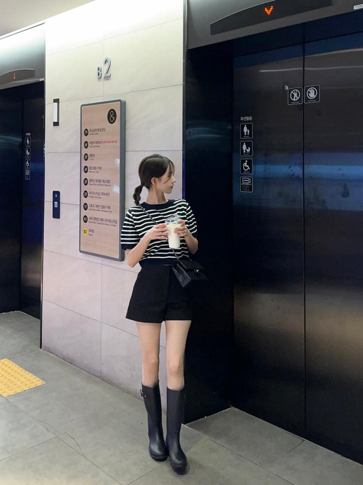 밀리언 스트라이프 반팔 크롭 니트 (3color)