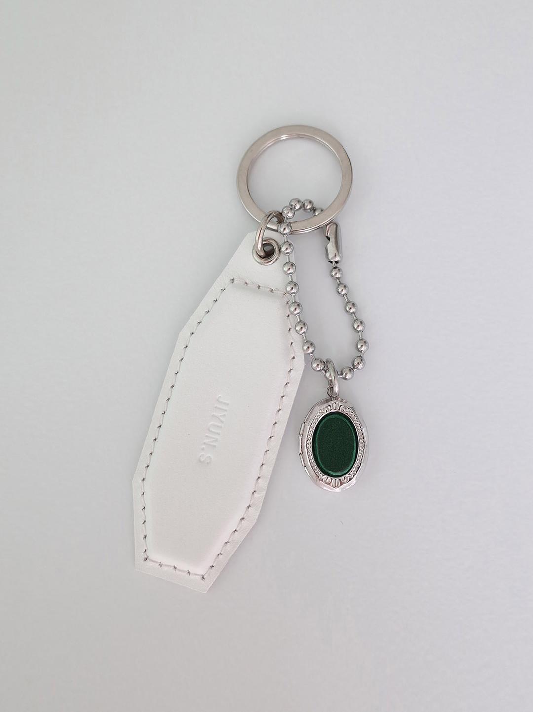 key ring + pendant set