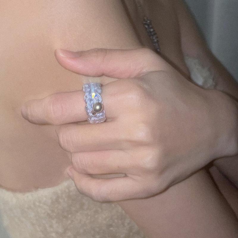Gem with knitted ring (Silver)