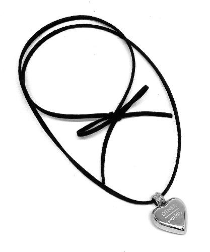 하트 써지컬 펜던트 목걸이 [블랙 스웨이드]