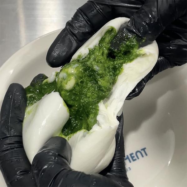 바질 부라타
