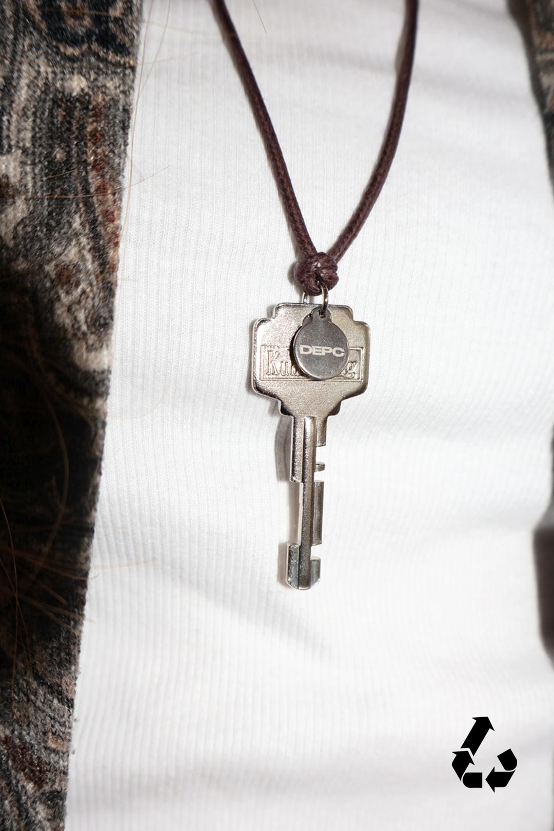 UPCYCLING KEY NECKLACE