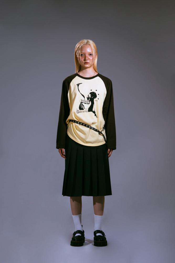 GIRLS ON TOP RAGLAN (YELLOW BROWN)