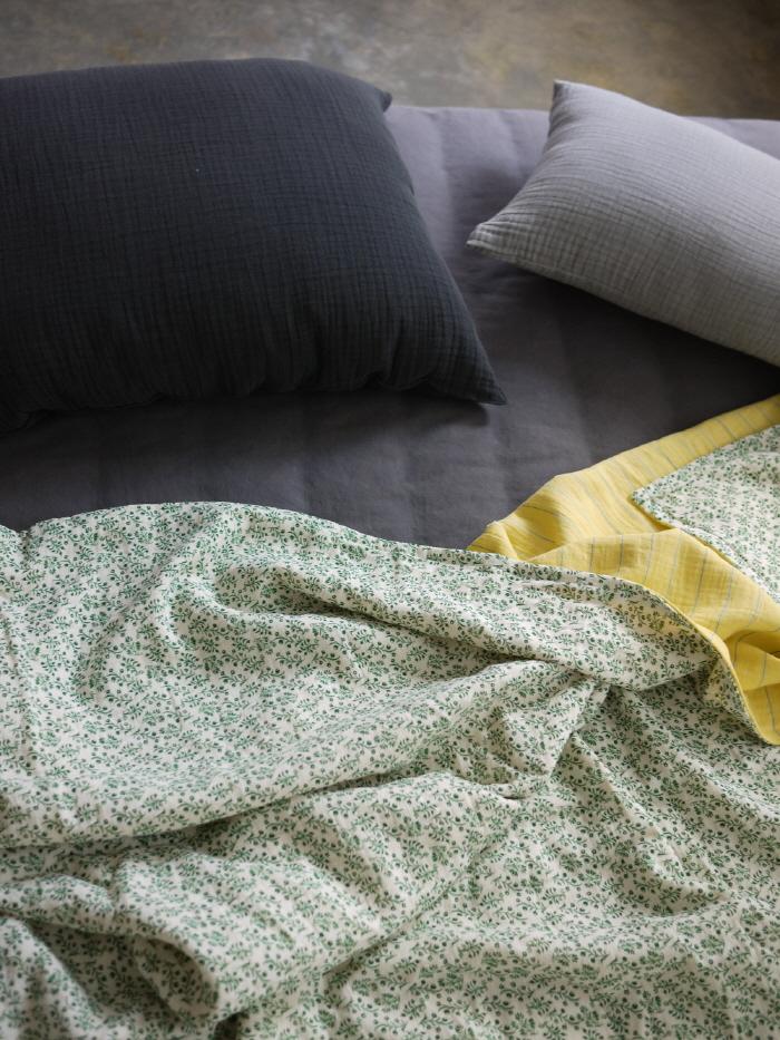 4layer gauze blanket yellow stripe + green plant