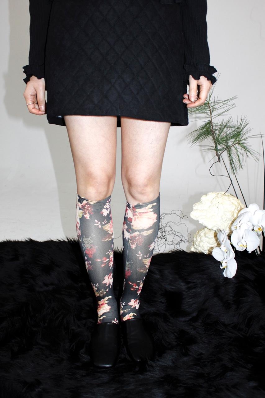​歲寒松柏 Flower knee socks