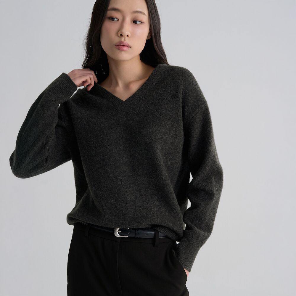 에잇세컨즈 소프트터치 브이넥 긴팔 풀오버  애쉬 (356151WM24)