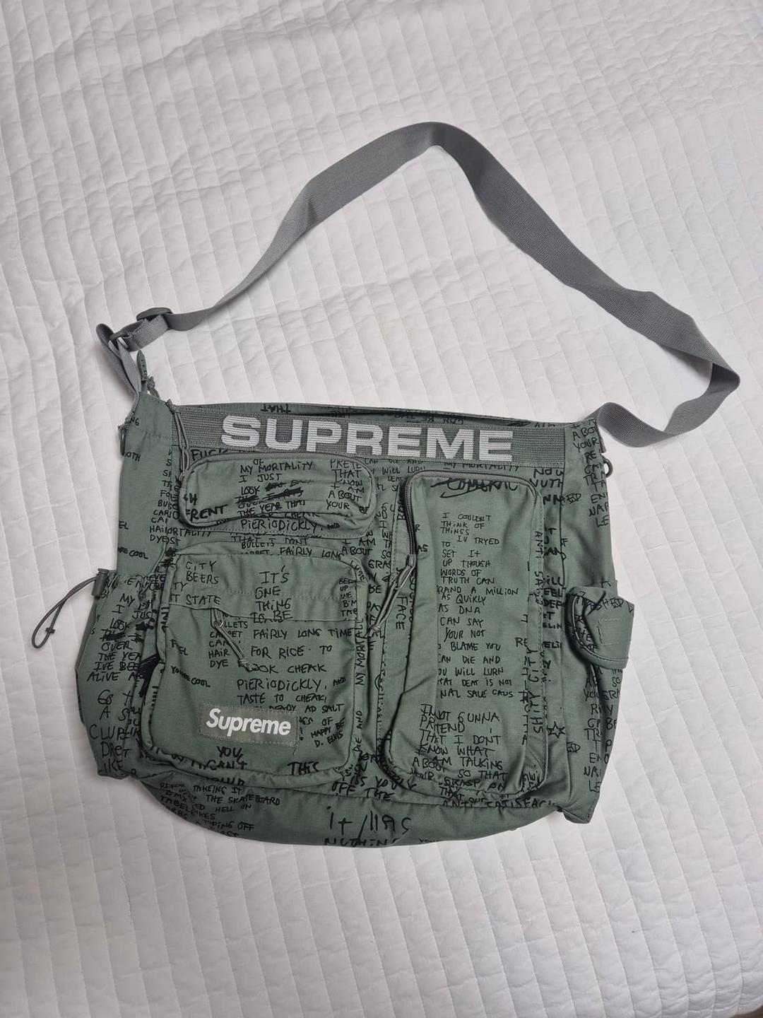 슈프림 필드 메신저 백 올리브 곤즈 | 후루츠패밀리
