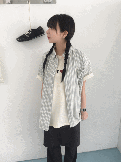 CLASSY STRIPE HALF SHIRT (3 color)