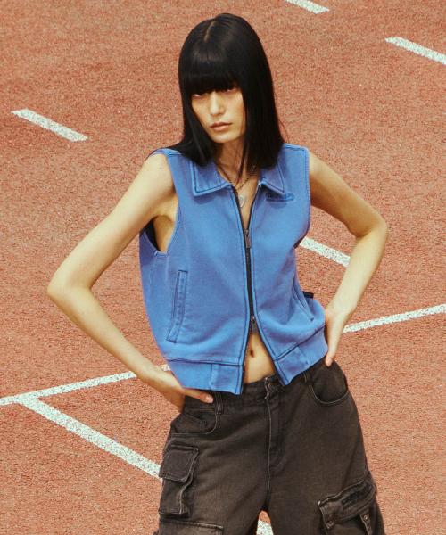 PDC LOGO COLLAR PIGMENT VEST PALE BLUE