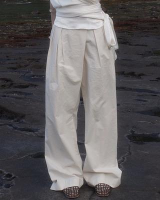 [ADELIO, SLOW JOURNEY] rough dart cotton pants, light beige