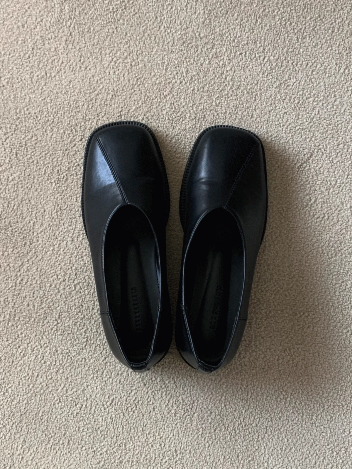 라인 스퀘어 토 로퍼