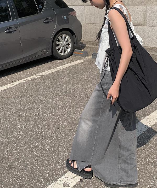 카에 그레이 워싱 맥시 데님 스커트