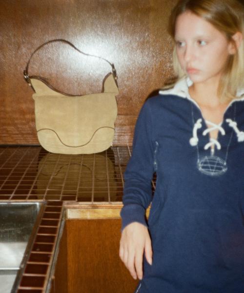 아크 스웨이드 카멜 라지