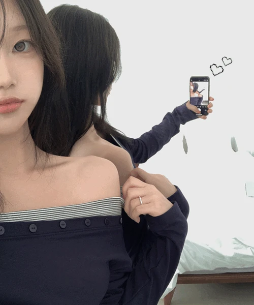 [일체형/퀄굿] 헤미 원오프 언발 스트라이프 단가라 단추 크롭 긴팔 티셔츠 오프숄더 쫀쫀 데일리 꾸안꾸 4colors