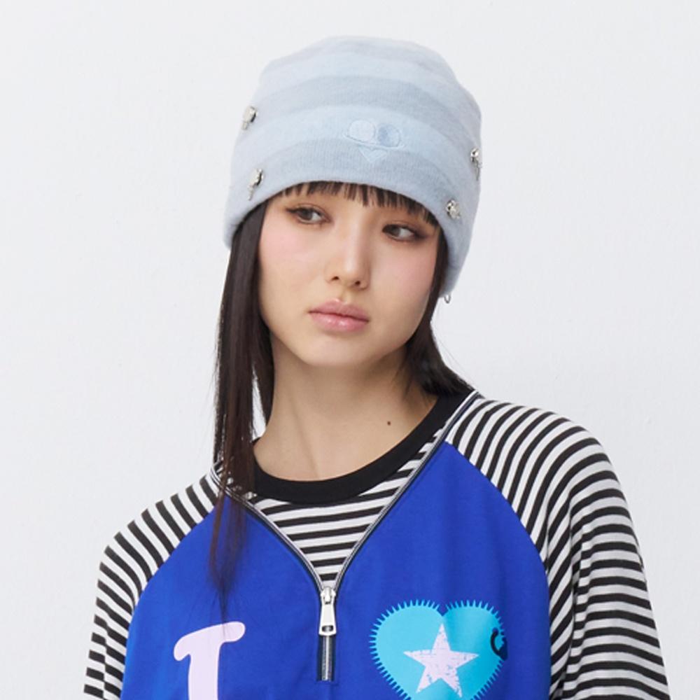 Piercing charm beanie Pale blue