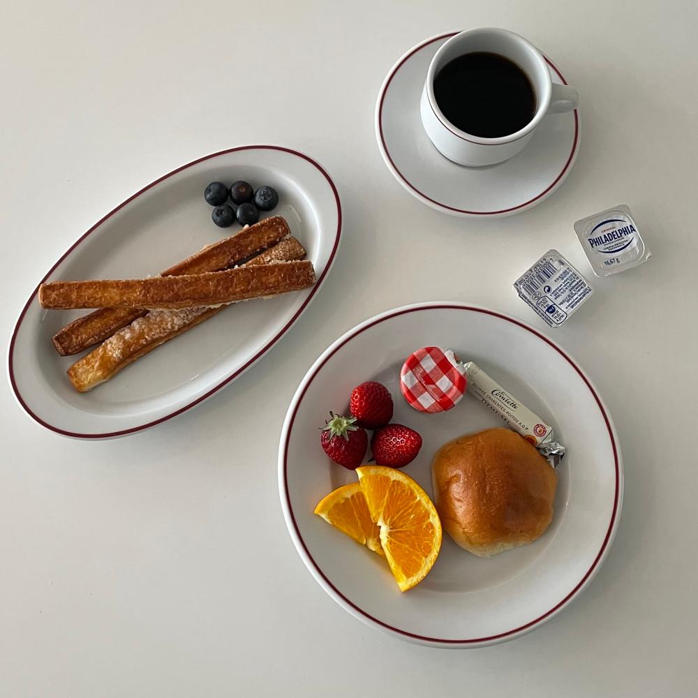 폴바살 이사바 시리즈 버건디 원형플레이트/컵앤소서