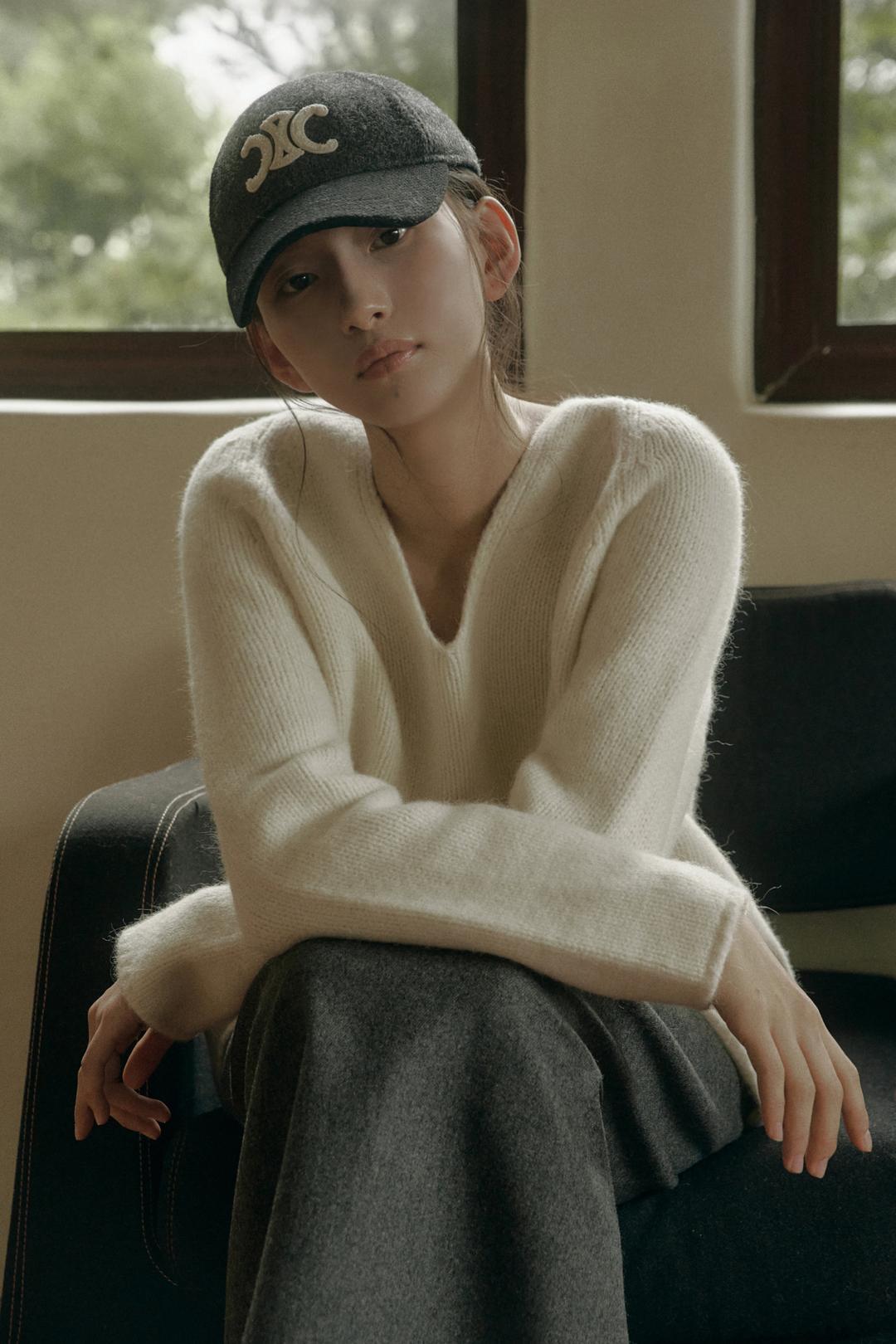 ROWAN ALPACA V NECK KNIT_IVORY