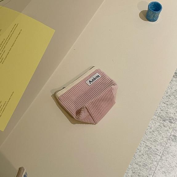 Aeiou Basic Pouch (M size)Strawberry Cream Corduroy