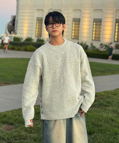 SIDE BUTTON BOUCLE KNIT WHITE