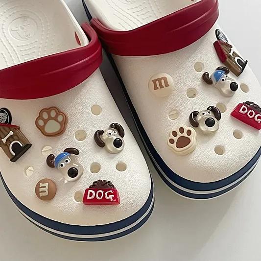 [🐶당일출고/주말특가🐶] 반투명 그로밋 강아지 발바닥 지비츠 세트 (6pcs) / 신발 장식 / 신꾸 / 새학기 실내화 꾸미기 / 겨울 신발 악세사리