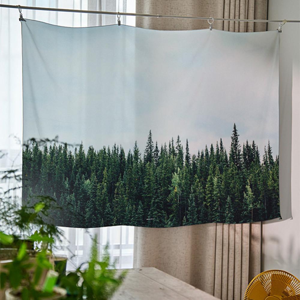 woodland 새틴 패브릭포스터 두께감이 느껴지는 고급 쉬폰 가리개커튼 태피스트리