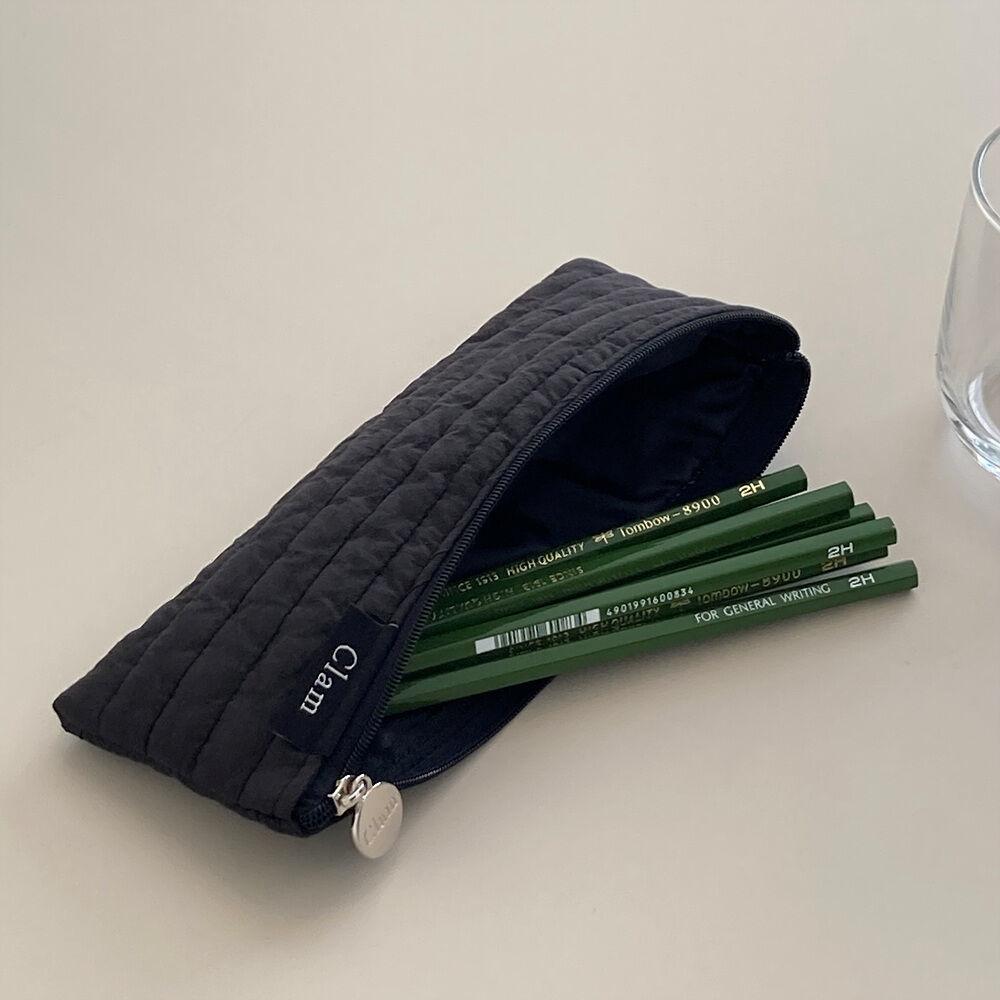Clam flat pencilcase _ Soft black