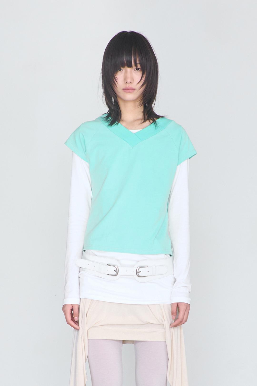 V-Neck Raglan Half Top _ Mint