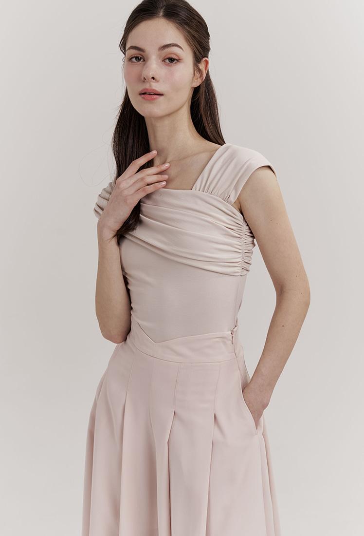 Raffine Shirring Top (Beige)