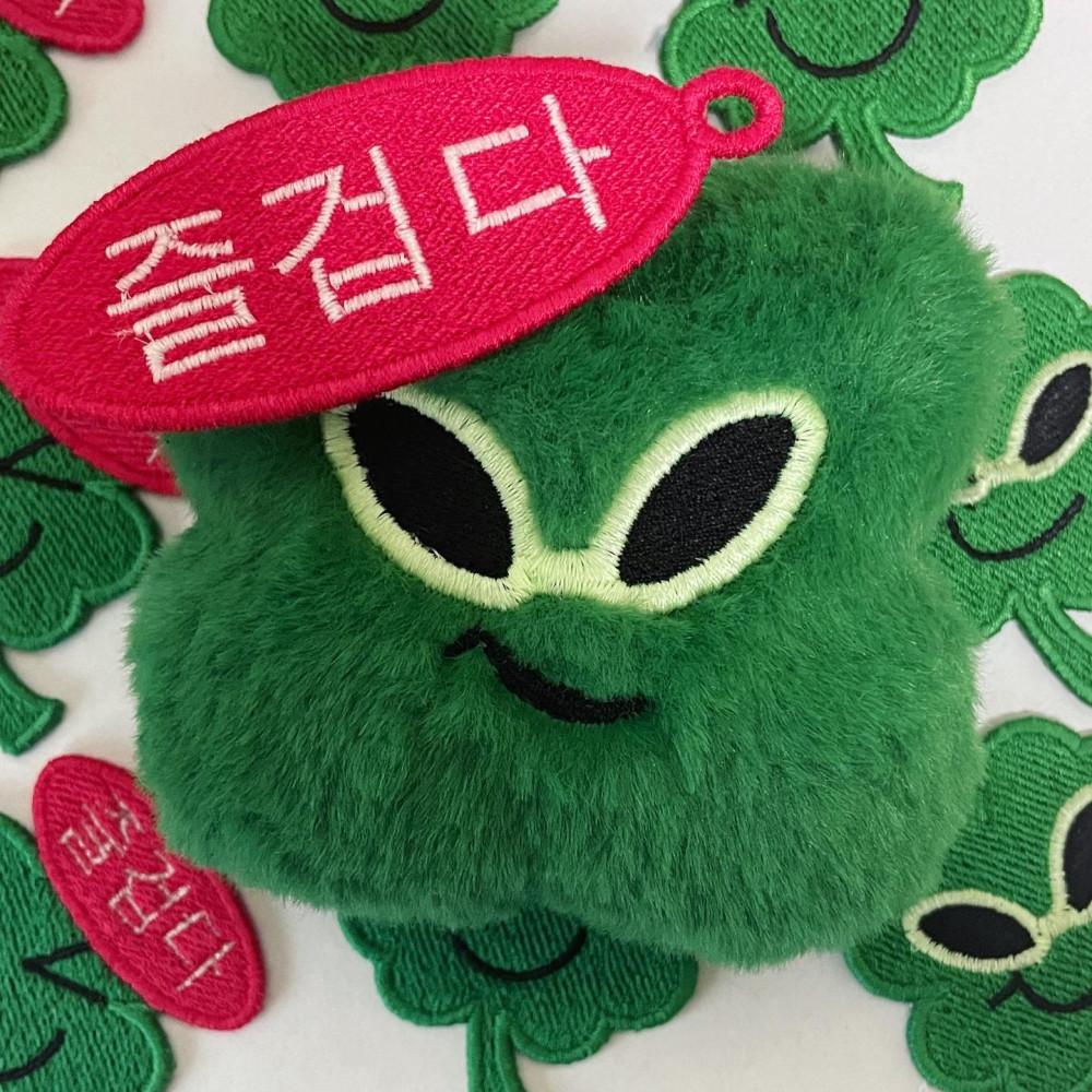 우주 최강 행운 왹로버 인형 키링 [3월 10일 재판매 예정]