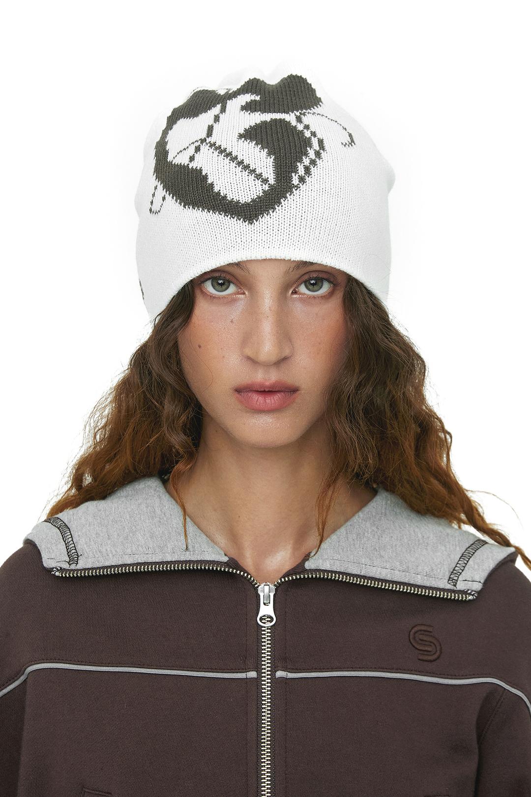 LOGO HEART KNIT BEANIE / IVORY