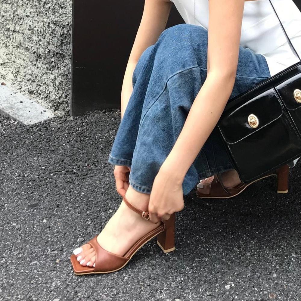 [인플루언서 PICK]샌들_Emaly VIF2060_5.5cm