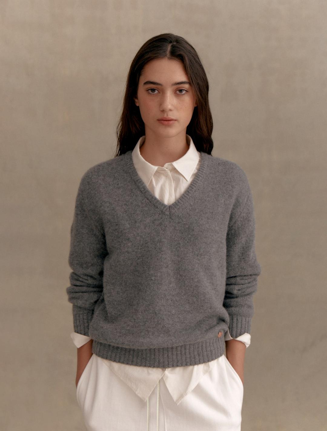 PVIL V-neck Sweater(Gray)