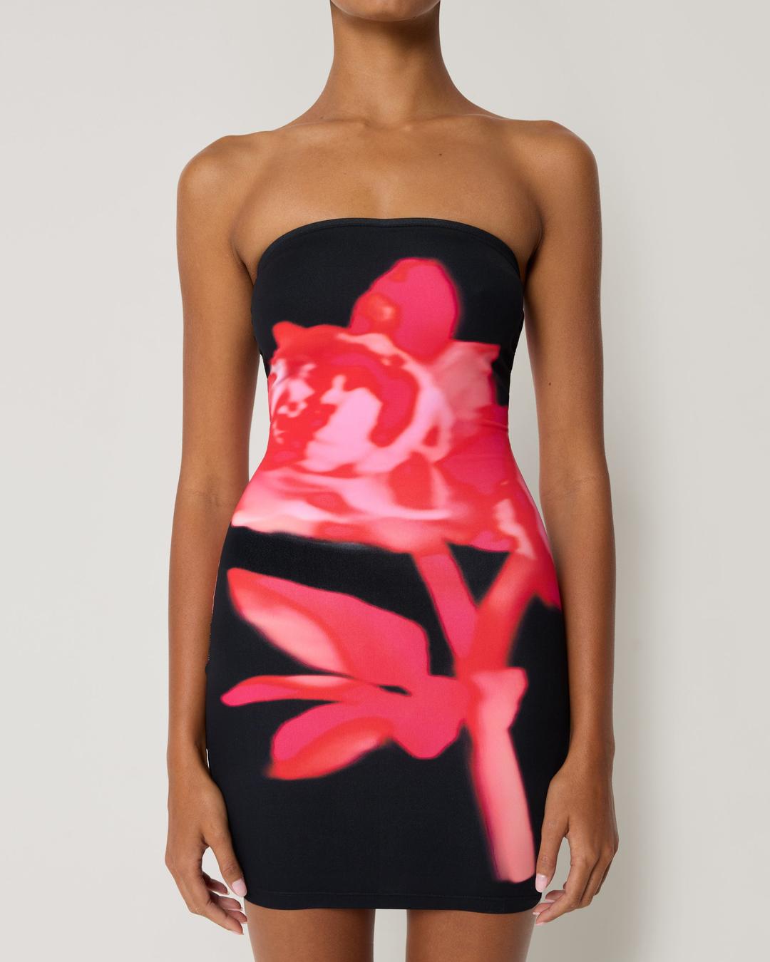 Smooth Stretch Strapless Mini Dress | Black Peony - 4X
