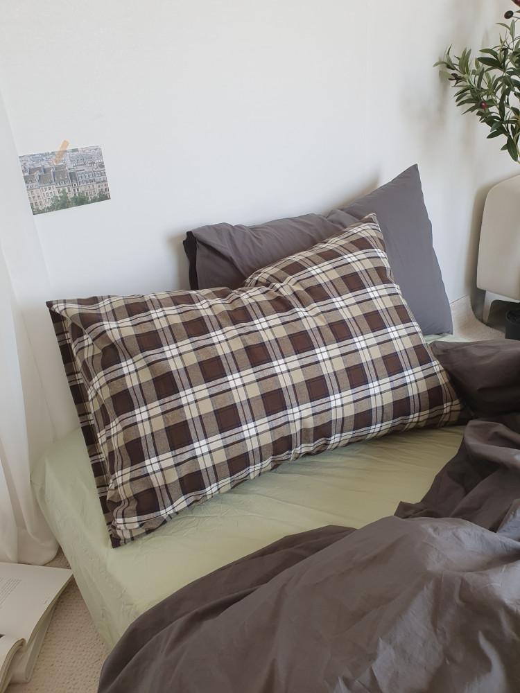 브라우니 브라운카키 체크 베개커버