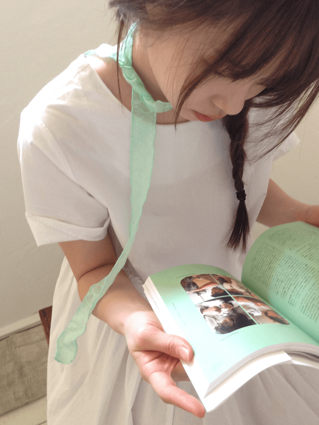 봄의 도쿄 : 옥빛 물결 스카프