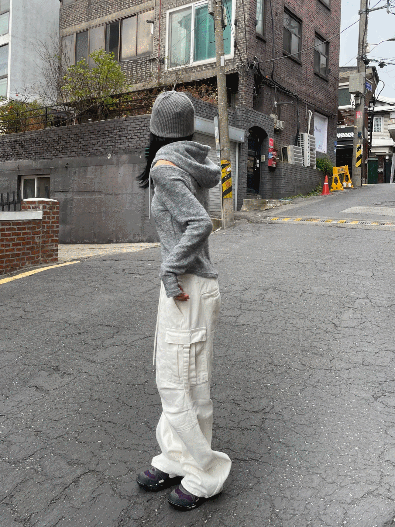 604서비스 [ ONLY 3 LEFT ] STRESSED MUSICIAN PANTS IN WHITE