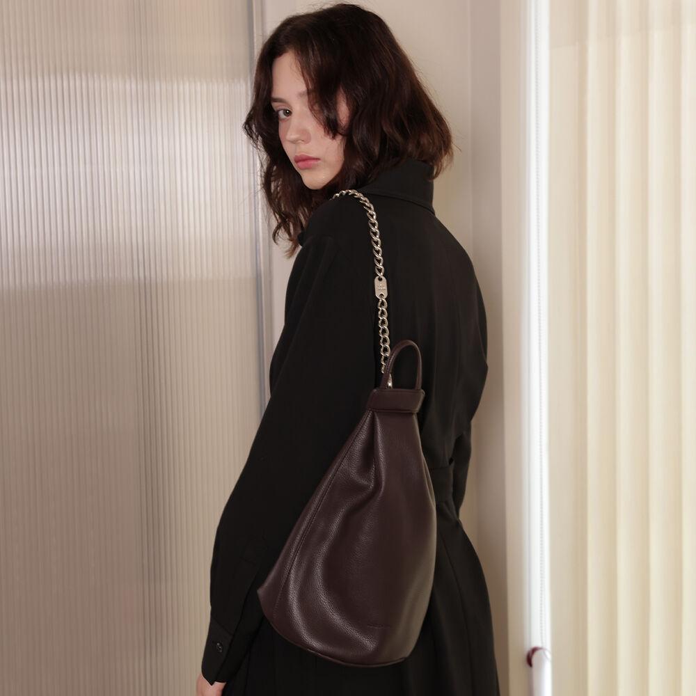 ['정은지', '정예인', '유지애', CLC '승연' 착용][베스_슬링백]Vase_Sling bag