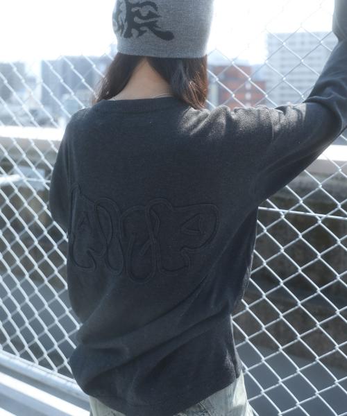 GZNT004 PMP 라인 아플리케 헨리넥 니트 (CHARCOAL GRAY)
