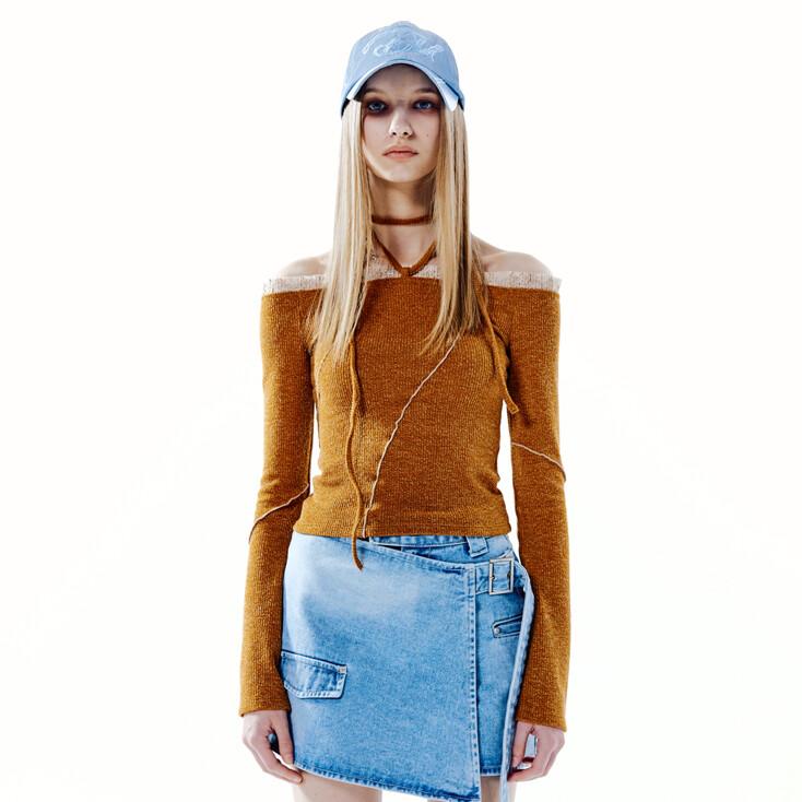 LENA OFF SHOULDER TOP_ORANGE BROWN