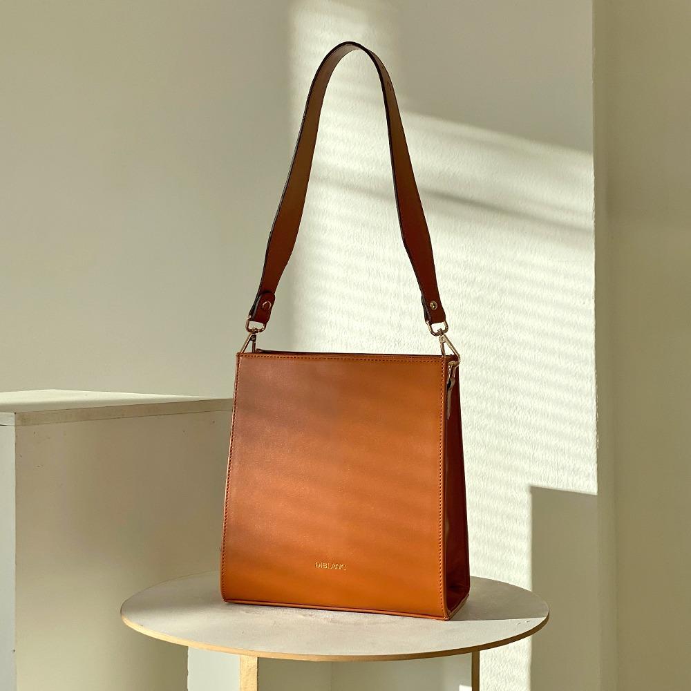 [DIBLANC][기간특가 50%할인] 2월 1일까지 59,900원 > 29,900원 플레인 숄더 크로스백 plain 7차 재입고! 주문폭주