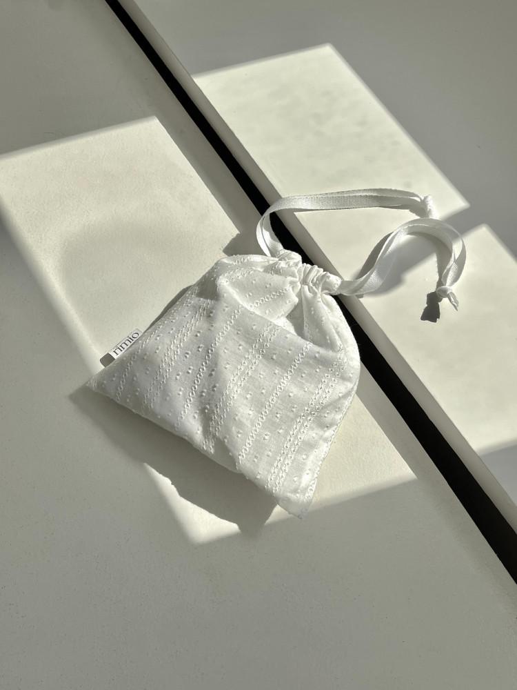 리미오 화이트 눈꽃 스트링 파우치