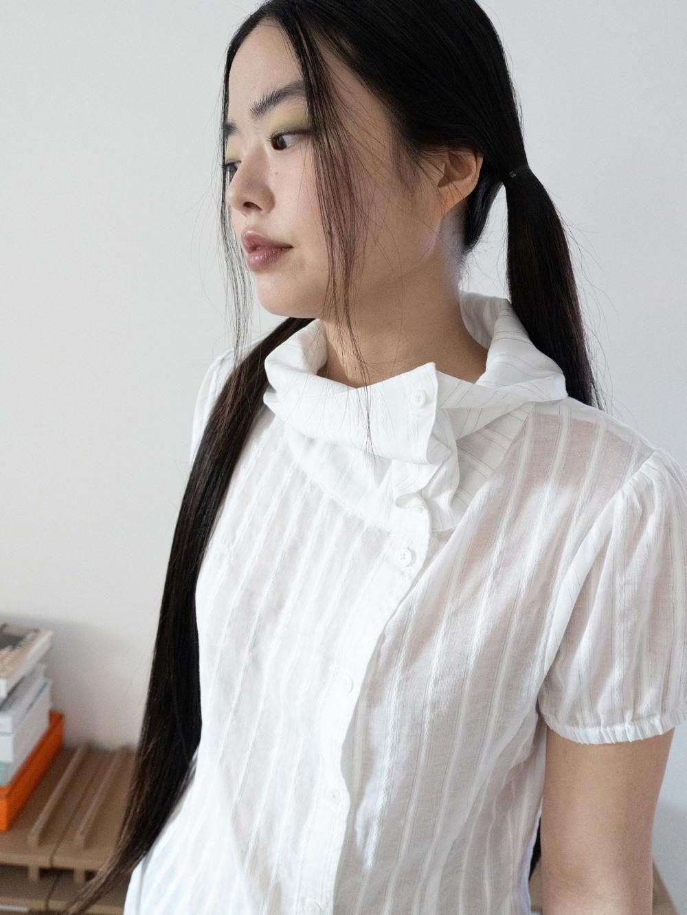 [ONSKA] [2차] DRAPE COLLAR BLOUSE (WHITE)