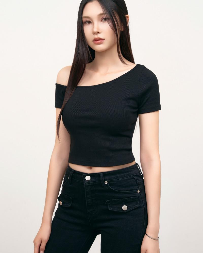 [MADE] 언발란스 원숄더 크롭티셔츠 _ Black