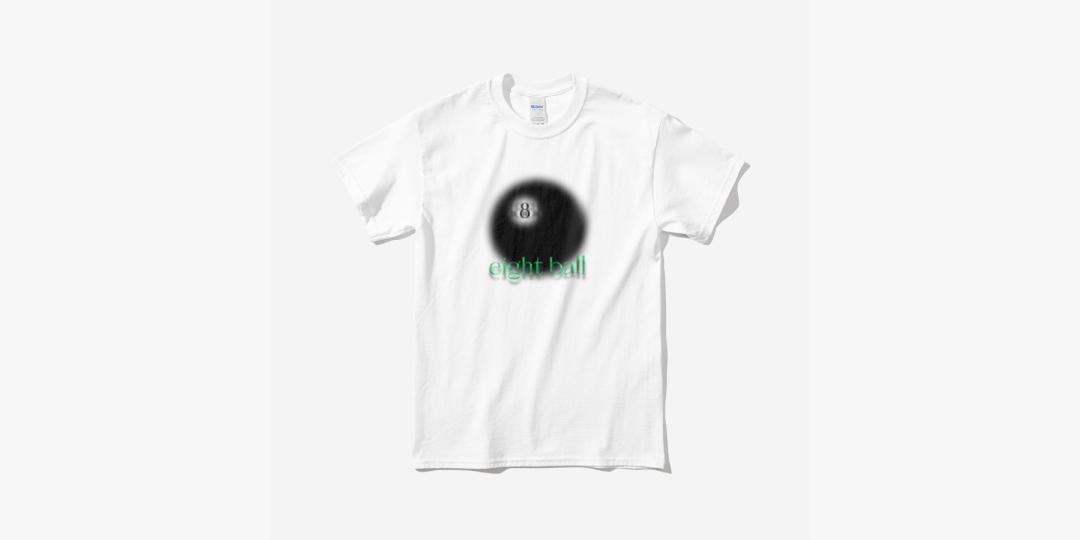 eight ball T