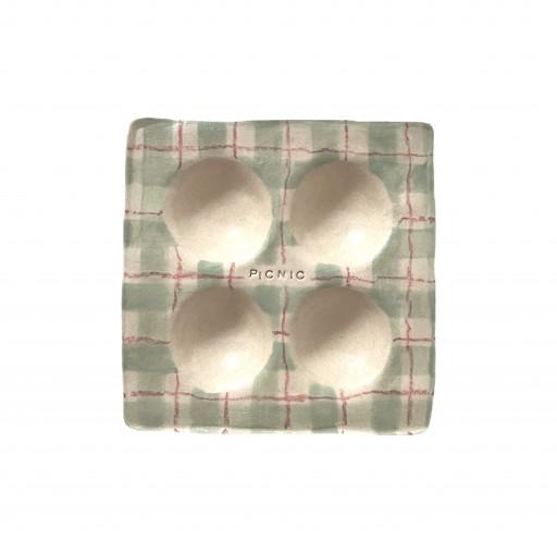 Picnic_ egg tray