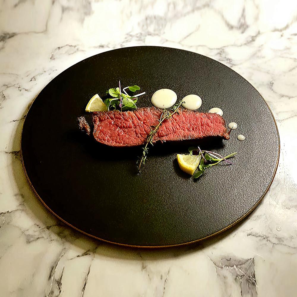 SELBY 골드라인 매트블랙 스톤 스테이크 원형 10인치 접시