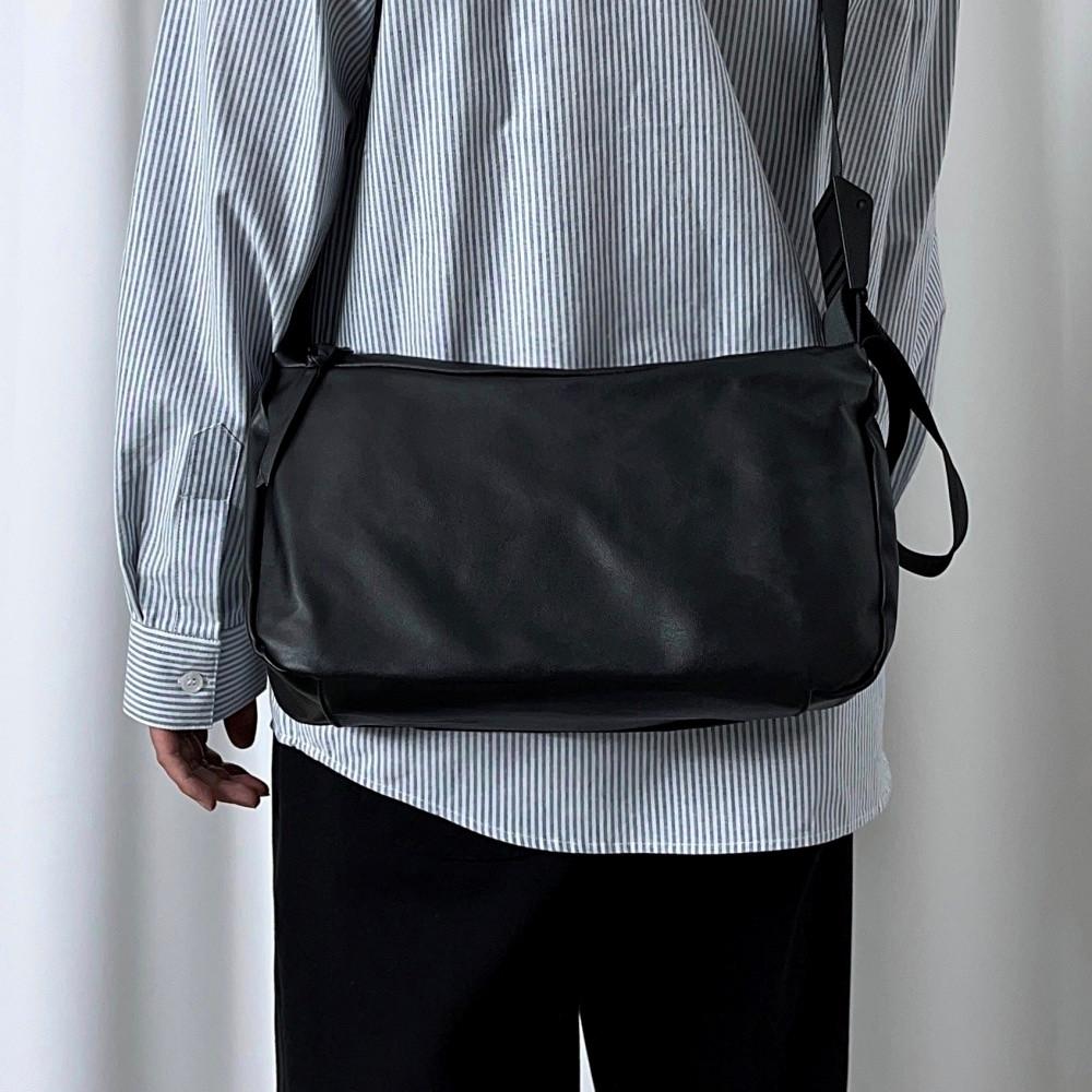 남자 크로스백 메신저백 레더 미니백 사코슈