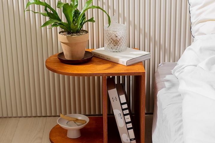 우드 아치형 사이드 테이블