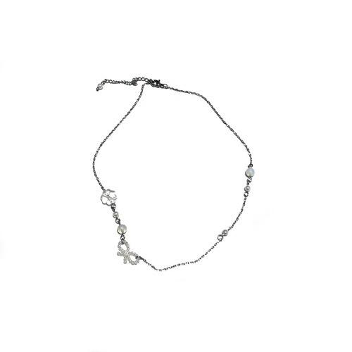 clover ribbon necklace