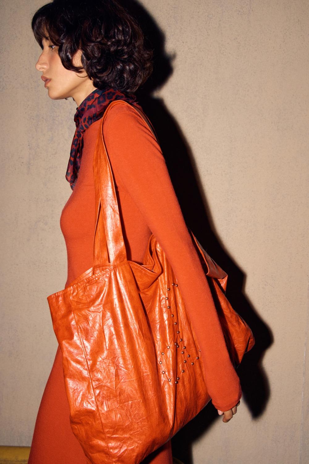 Wrinkled leather big bag